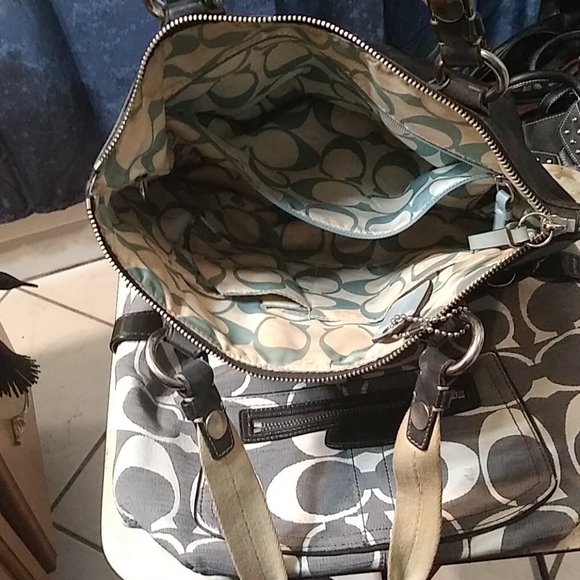 Authentic coach - Picture 2 of 4